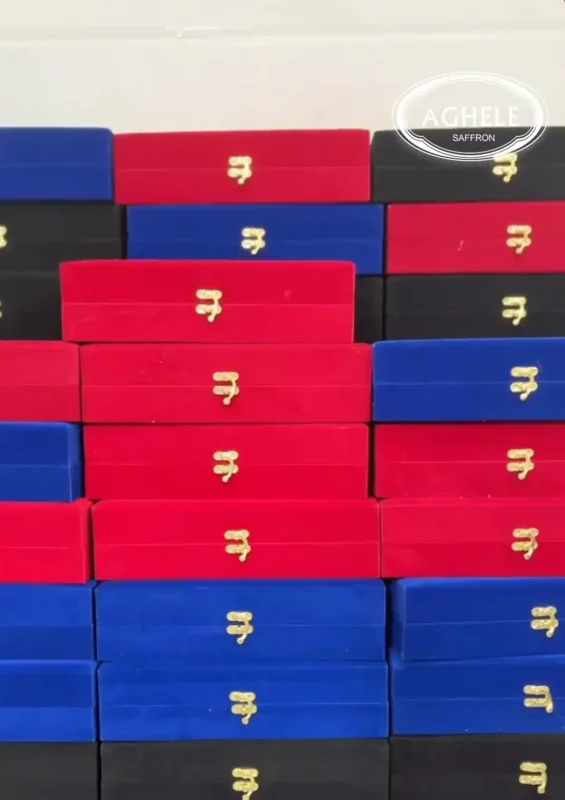 باکس های هدیه با رنگ های مختلف